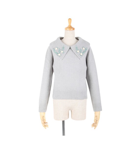 an another angelus（アンアナザーアンジェラス）の「リボン刺繍ビッグカラーニットプルオーバー/an another angelus（ニット/セーター・レディース・その他）」の3枚目の写真