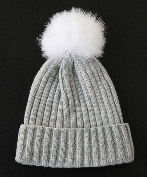 DHOLIC（ディーホリック）の「フェイクファーポンポン付きビーニー（ニットキャップ/ビーニー・レディース・ベージュ/グレー/ブラウン/カーキ/ブラック/ネイビー/ワイン/ブラックグレー・ONE）」の3枚目の写真