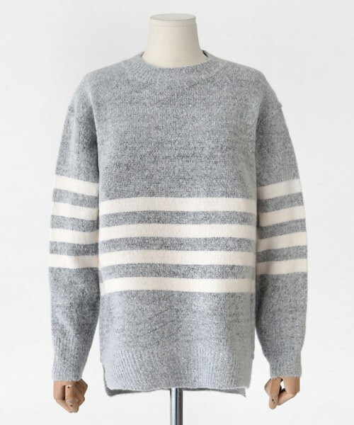 DHOLIC（ディーホリック）の「4ラインアンバランスニットプルオーバー（ニット/セーター・レディース・クリーム/カーキ/ネイビー/グレー・FREE）」の2枚目の写真