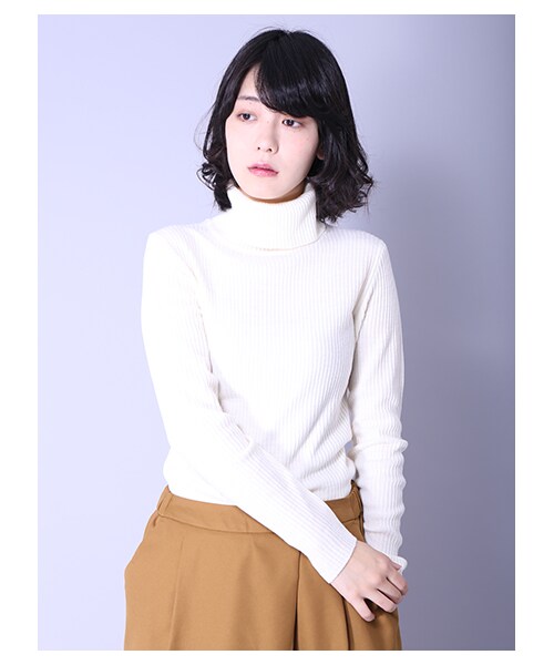 E hyphen world gallery(イーハイフンワールドギャラリー)の「・タートルネックニットプルオーバー(トップス・アイボリー/杢グレー/ブラック/ダークレッド/キャメル・F)」の6枚目の写真
