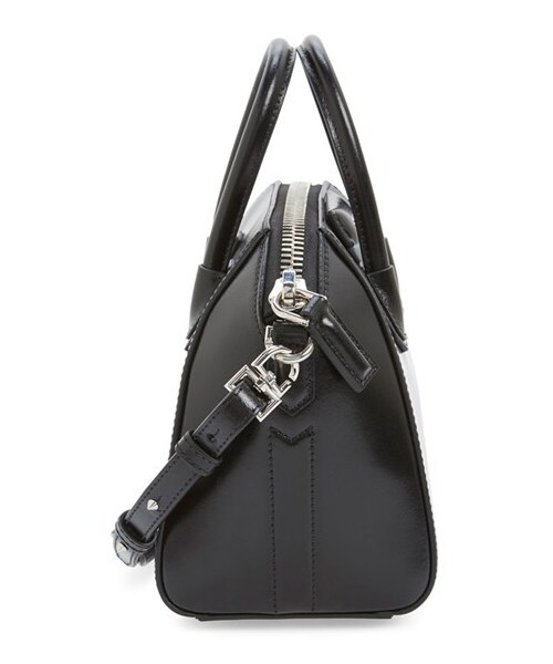 GIVENCHY（ジバンシイ）の「Givenchy 'Mini Antigona' Box Leather Satchel（ショルダーバッグ・レディース・Beige/Black・Regular）」の5枚目の写真