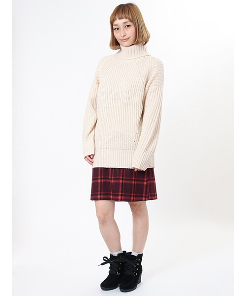 w closet（ダブルクローゼット）の「片畦タートルニット（トップス・レディース・オフホワイト/ピンクベージュ/グレー/キャメル/カーキ・FREE）」の12枚目の写真