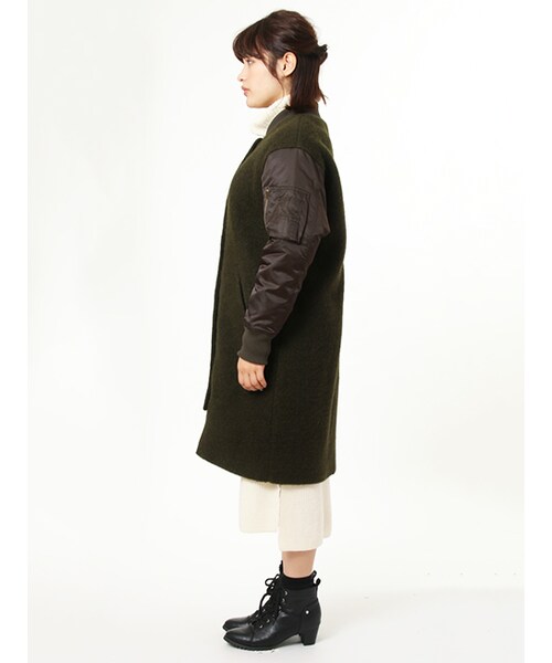w closet(ダブルクローゼット)の「袖切替MA-1(ジャケット/アウター・レディース・カーキ/Dグレー・FREE)」の4枚目の写真