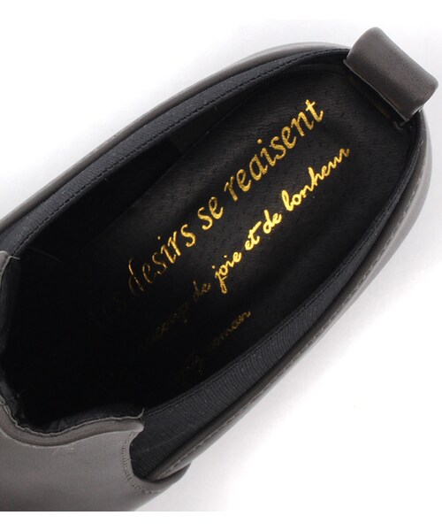 mysty woman（ミスティウーマン）の「スタックヒールサイドゴアショートブーツ（シューズ・レディース・チャコールグレー/キャメル/ブラック・M/L）」の9枚目の写真