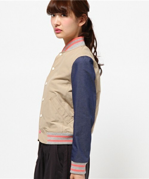 FRAPBOIS（フラボア）の「デリバリー（ブルゾン・レディース・ベージュ/レッド・1/2）」の4枚目の写真