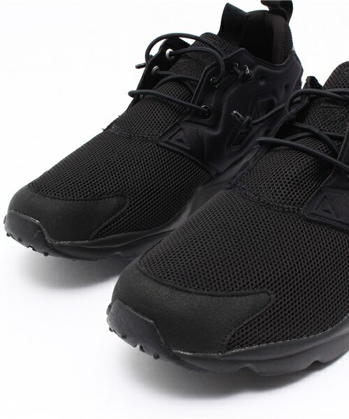 Reebok(リーボック)の「メンズ リーボック クラシック フューリーライト トリプルブラック Reebok FURYLITE V67159(スニーカー・レディース・ブラック・26.5cm/27cm/27.5cm/28cm/23.5cm/24cm/24.5cm)」の6枚目の写真