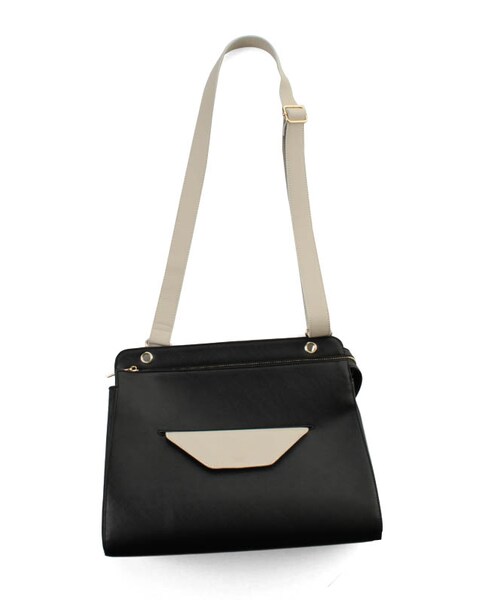 31 Sons de mode（トランテアン　ソン　ドゥ　モード）の「ポーチ付トートバッグ（バッグ・レディース・ホワイト/ブラック/ベージュ・フリー）」の19枚目の写真