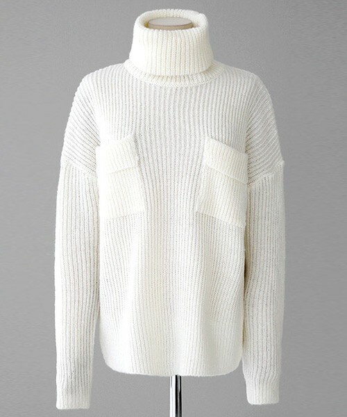 DHOLIC（ディーホリック）の「ポケット付きタートルネックリブニットプルオーバー（ニット/セーター・レディース・ピンク/アイボリー/ブラック/グレー・FREE）」の2枚目の写真