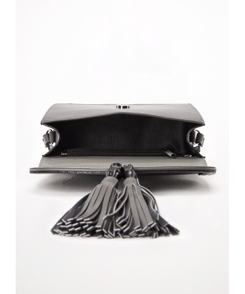 gracegift（グレースギフト）の「韓國時尚經典流蘇質感方包（バッグ・レディース・黑/銀灰・F）」の6枚目の写真