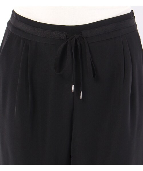 PAGEBOY(ページボーイ)の「グログランテープドロストパンツ(パンツ・レディース・オフホワイト/ブラック/カーキ)」の8枚目の写真