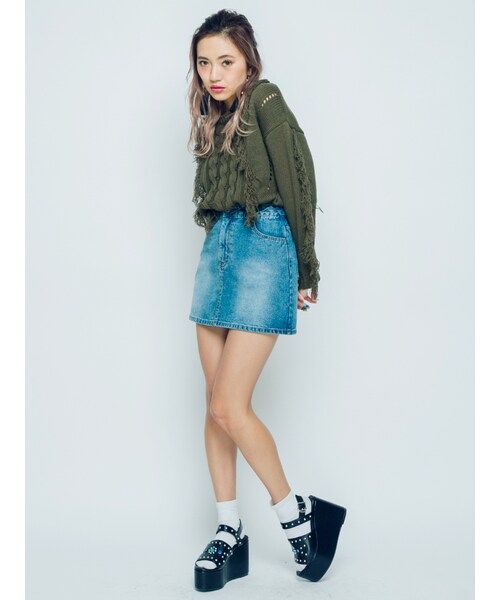 EVRIS（エヴリス）の「デニムハイウエストスカート（スカート・レディース・ホワイト/アイスブルー/インディゴ）」の5枚目の写真