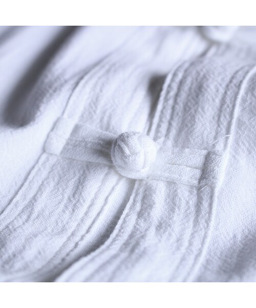 Vintage Clothing(ヴィンテージクロージング)の「White Kung Fu Shirts(トップス・White・One)」の4枚目の写真