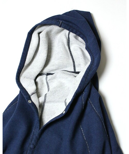 45R（フォーティファイブアール）の「PEANUTSインディゴ裏毛ポンチョ