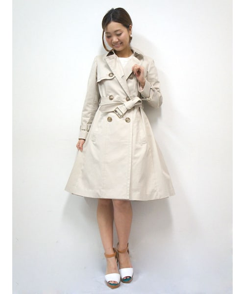 31 Sons de mode（トランテアン　ソン　ドゥ　モード）の「ベルト付フレアートレンチコート（ジャケット/アウター・レディース・ラベンダー/ピンク/ベージュ・36/38）」の4枚目の写真