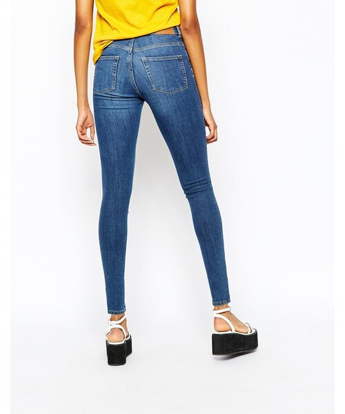 MONKI（モンキ）の「Monki Mocki Jean（デニムパンツ・レディース・Blue・W26/W28/W30/W32/W34）」の2枚目の写真