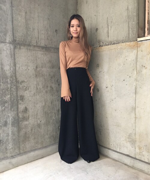 G.V.G.V.（ジーヴィージーヴィー）の「BELL SLEEVE HIGH NECK TOP（トップス・レディース・GREY/BLACK/CAMEL・XS）」の11枚目の写真