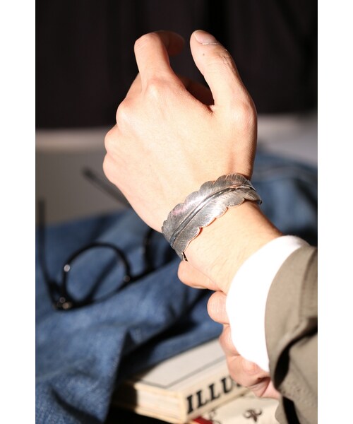 EDIFICE（エディフィス）の「PHILIPPE AUDIBERT フレンチフェザーバングル（アクセサリー・シルバー B・フリー）」の5枚目の写真