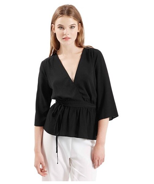 TOPSHOP(トップショップ)の「Topshop Tie Belt Ballet Blouse(トップス・レディース・Black・Regular 10 US (fits like 10-12)/Regular 2 US (fits like 0)/Regular 4 US (fits like 0-2)/Regular 6 US (fits like 2-4)/Regular 8 US (fits like 6-8))」の1枚目の写真