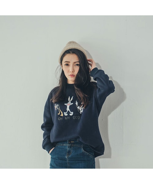 QUEEN SHOP（クイーンショップ）の「可愛玩味的華納家族驚嚇表情豐富了整體氛圍小立領設計內刷毛設計將它紮進褲頭裡蓬鬆的可愛感呈現冷冷的季節裡穿上立領的它一點都不遜色喔~（トップス・レディース・F・F）」の3枚目の写真