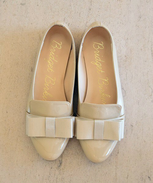 Bridget Birkin（ブリジットバーキン）の「フェミニンリボンシューズ (561603)（パンプス・レディース・ブラック/ベージュ/ピンク・22.5/23/23.5/24/24.5）」の2枚目の写真