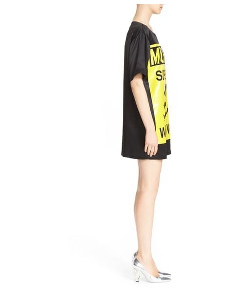 MOSCHINO（モスキーノ）の「Moschino 'Slippery When Wet' Satin Dress