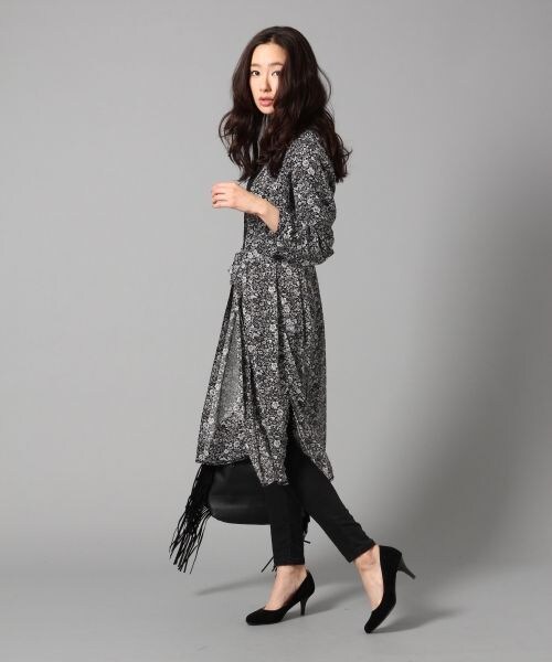 BLISS POINT（ブリスポイント）の「ストレッチデニムスキニーパンツ（パンツ・レディース・ホワイト/ブラック/クラッシュ(ブラック)/ブルー/ネイビー・S/M/L）」の6枚目の写真