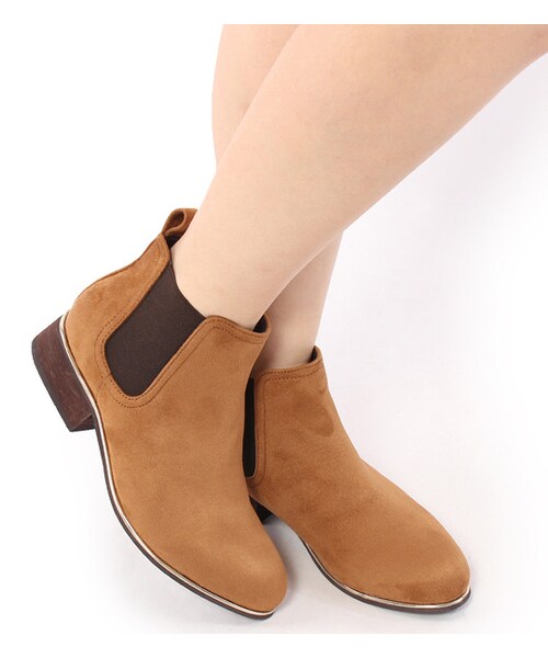 PAGEBOY(ページボーイ)の「アーモンドトゥサイドゴアブーティ(シューズ・レディース・ブラック/キャメル・S/M/L)」の3枚目の写真