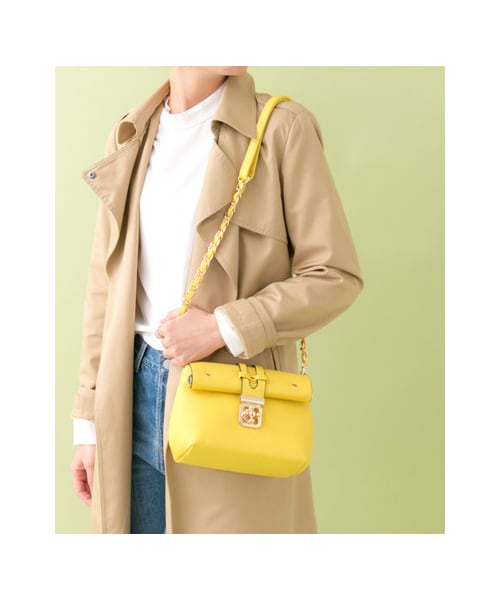 RODE SKO（ロデスコ）の「MIRA フラワーバックルショルダーバッグ（バッグ・レディース・BLACK/OFF WHITE/YELLOW・-）」の5枚目の写真