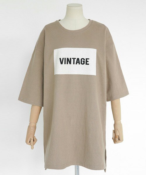 DHOLIC(ディーホリック)の「VINTAGEロゴプリントオーバーサイズTシャツ(Tシャツ/カットソー・レディース・ディープスカイブルー/アイボリー/ベージュ/ブラック・FREE)」の4枚目の写真