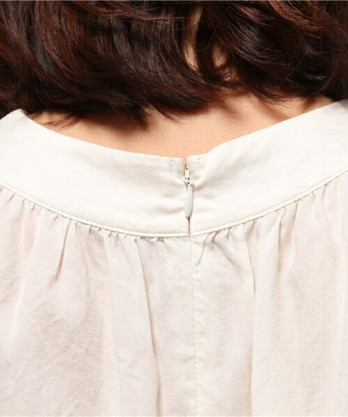 FRAPBOIS（フラボア）の「レクセルダイ（シャツ/ブラウス・レディース・オフホワイト/ブラック系その他/ネイビー・1）」の8枚目の写真