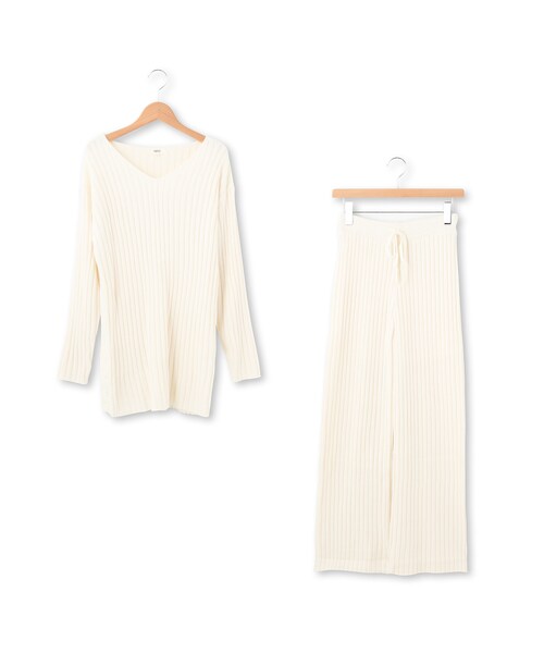 OZOC（オゾック）の「ニットセットアップ（ワンピース/ドレス・レディース・サンドベージュ/オフホワイト/ネイビー・その他）」の2枚目の写真