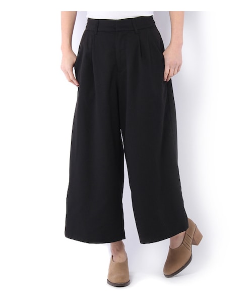 PAGEBOY（ページボーイ）の「アンクル丈タックワイドパンツ（パンツ・レディース・グレー/ブラック/ネイビー）」の2枚目の写真