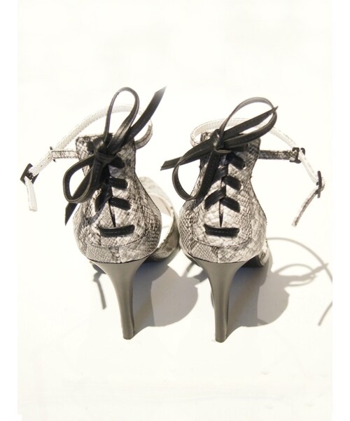 GYDA（ジェイダ）の「BACKレースUPパンプス（シューズ・レディース・オフホワイト/ブラック/ベージュ/ミックス）」の7枚目の写真