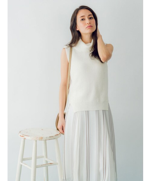 MERCURYDUO（マーキュリーデュオ）の「【DUO】 タートルネックニットベスト（トップス・レディース・オフホワイト/グレー/ベージュ/カーキ）」の9枚目の写真