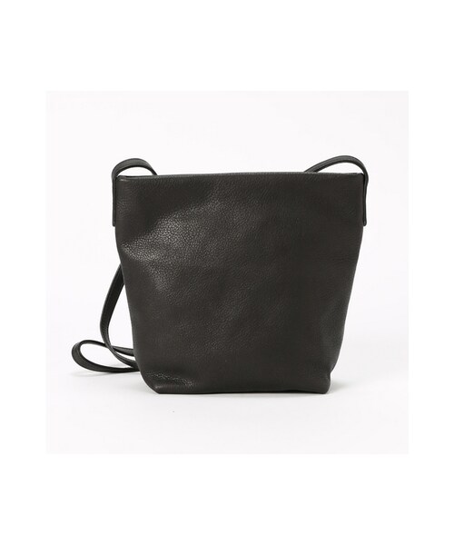 La TOTALITE（ラトータリテ）の「BAGGU レザーポシェット（バッグ・ブラック/キャメル/シルバー・フリー）」の5枚目の写真