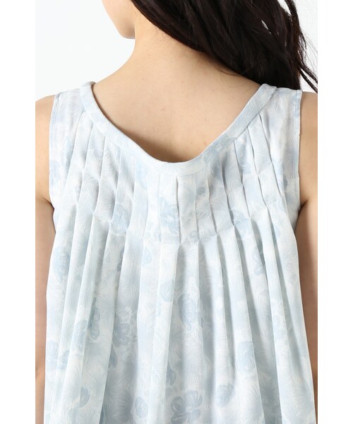 Noble（ノーブル）の「フラワープリントタックフレアーブラウス（トップス・ブルー A/ピンク A・フリー）」の13枚目の写真