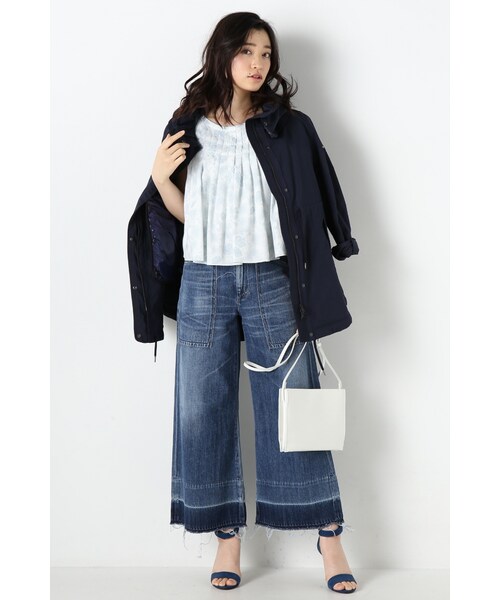 Noble（ノーブル）の「フラワープリントタックフレアーブラウス（トップス・ブルー A/ピンク A・フリー）」の3枚目の写真