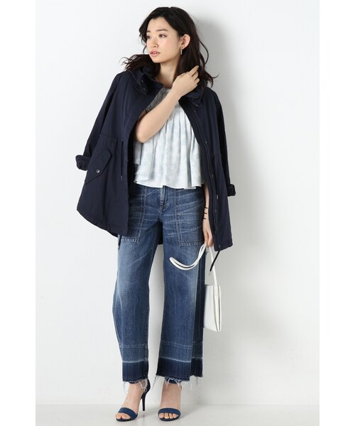 Noble（ノーブル）の「フラワープリントタックフレアーブラウス（トップス・ブルー A/ピンク A・フリー）」の4枚目の写真