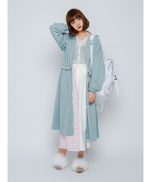 merry jenny(メリージェニー)の「フリルバックパック(バッグ・レディース・オフホワイト/ブラック)」の6枚目の写真