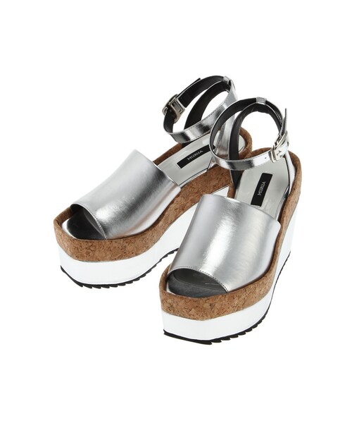 MURUA（ムルーア）の「【SHOES】Deepカバーサンダル（シューズ・レディース・ホワイト/ブラック/シルバー・35/36/37）」の8枚目の写真