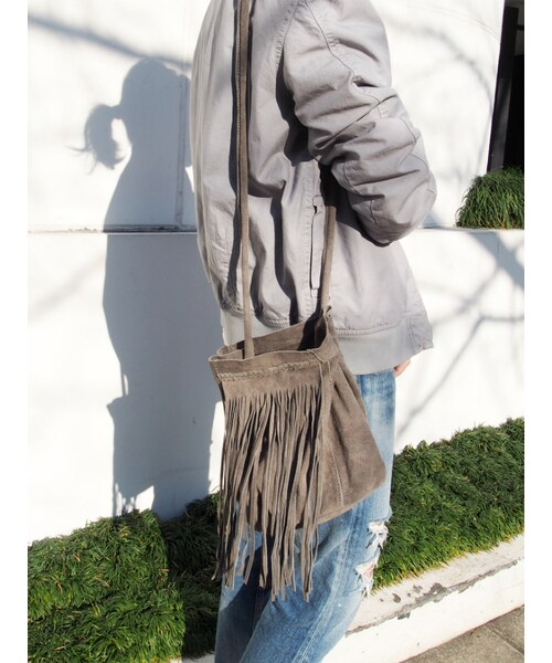 Ungrid（アングリッド）の「スウェードフリンジショルダーBAG（バッグ・レディース・グレー/ベージュ・F）」の4枚目の写真