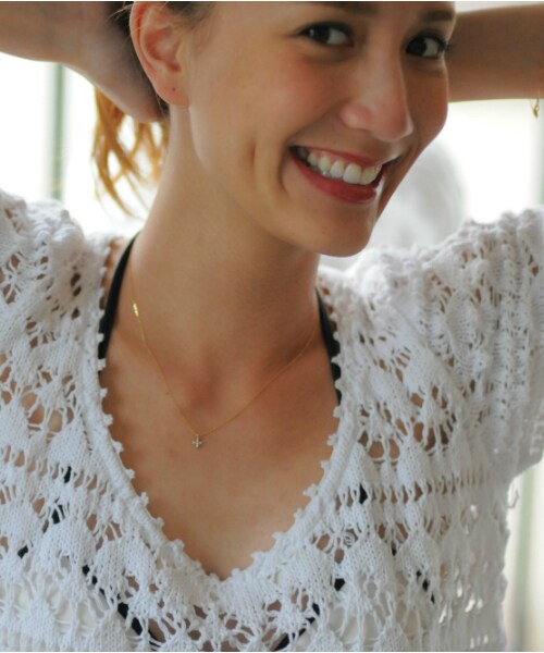 two ply(トゥープライ)の「トゥー プライ 192 グリーク クロス ダイヤモンド ネックレス(ネックレス・レディース・ゴールド・40cm)」の7枚目の写真