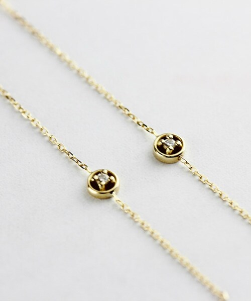 two ply（トゥープライ）の「ソーラー 一粒ダイヤモンド スタッド アメリカン ピアス（ピアス（両耳用）・レディース・ゴールド・チェーン7cm）」の2枚目の写真