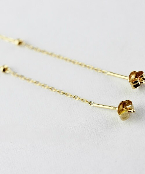 two ply（トゥープライ）の「ソーラー 一粒ダイヤモンド スタッド アメリカン ピアス（ピアス（両耳用）・レディース・ゴールド・チェーン7cm）」の5枚目の写真