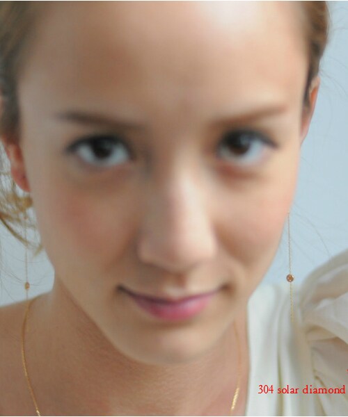 two ply（トゥープライ）の「ソーラー 一粒ダイヤモンド スタッド アメリカン ピアス（ピアス（両耳用）・レディース・ゴールド・チェーン7cm）」の9枚目の写真