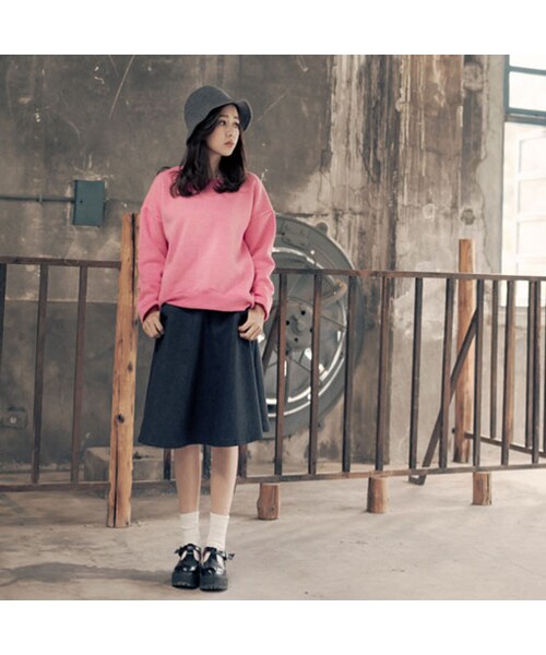 QUEEN SHOP（クイーンショップ）の「跟上時尚潮流的鬚邊牛仔設計不論是搭配高跟鞋or布鞋都能詮釋出完美的穿搭女孩們心動了嗎？那就快入手吧！MODEL 唐葳 立即入手款（パンツ・レディース・F・S/M/L）」の7枚目の写真