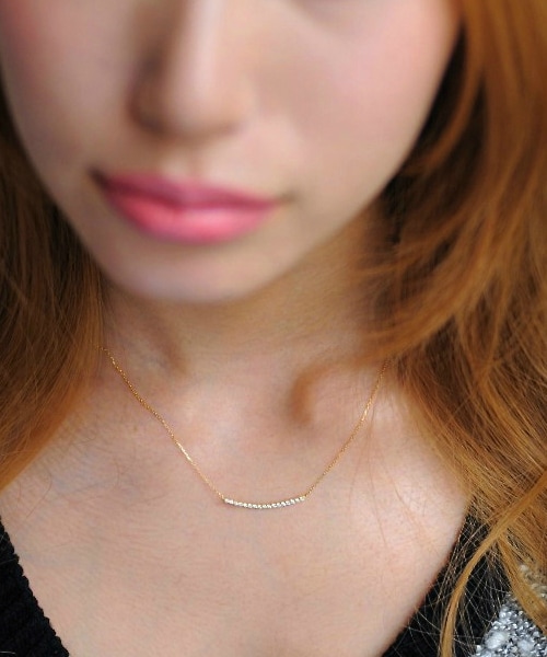 pinacoteca(ピナコテーカ)の「ピナコテーカ 641 ダズル ダイヤモンド ライン ネックレス 0.26ct(ネックレス・レディース・ゴールド・40cm)」の2枚目の写真