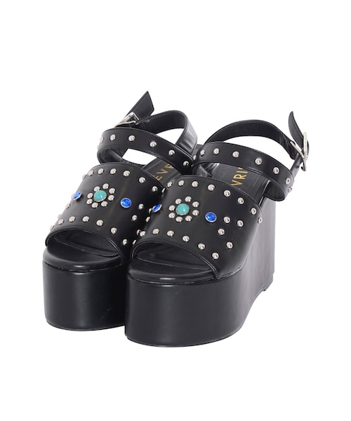 EVRIS（エヴリス）の「スタッズ厚底サンダル（シューズ・レディース・ホワイト/ブラック/ブラウン(WEB限定)）」の2枚目の写真