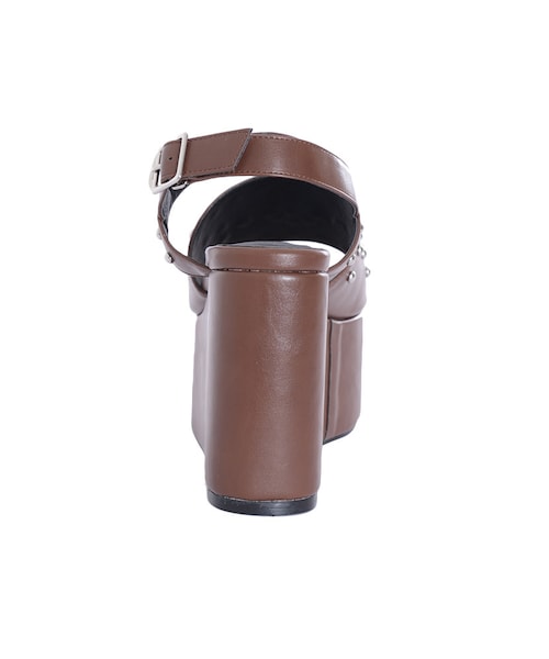 EVRIS（エヴリス）の「スタッズ厚底サンダル（シューズ・レディース・ホワイト/ブラック/ブラウン(WEB限定)）」の10枚目の写真