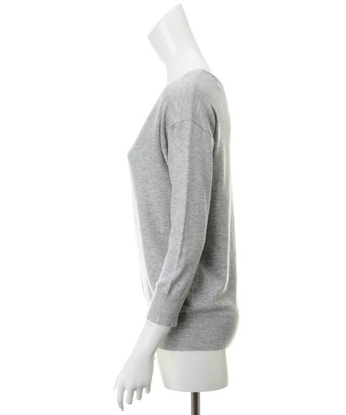 31 Sons de mode（トランテアン　ソン　ドゥ　モード）の「12GレーヨンストレッチＶネックプルオーバー7分袖（トップス・レディース・ラベンダー/ベージュ/オフホワイト/ライトグレー・36）」の5枚目の写真